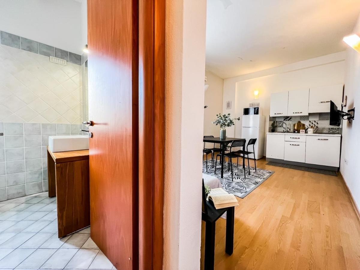 Mameli 04 Apartman Olbia Kültér fotó